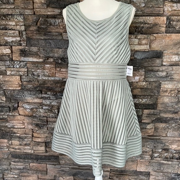 Charlotte Russe Light Green Patterned Mini Dress - Picture 1 of 12